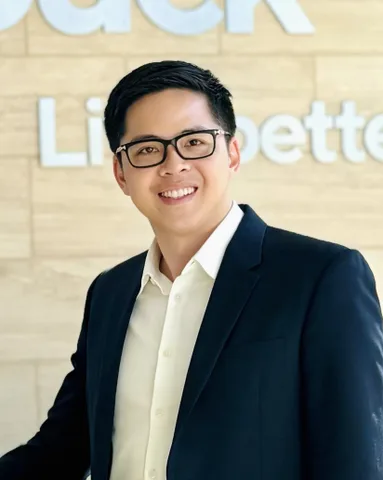 Portrait of Tam Vu