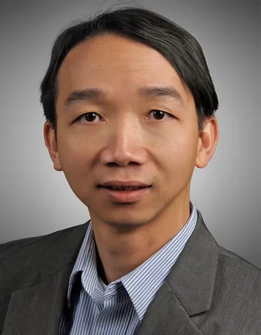 Portrait of Duy Le