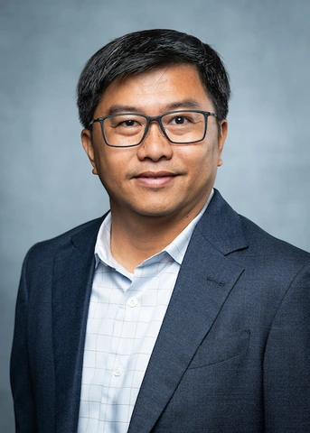Portrait of Dan Hieu Vo