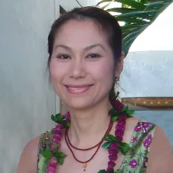 Portrait of Mai-Nhung Le
