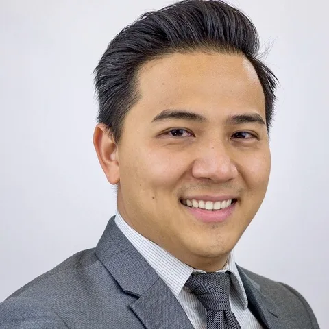 Portrait of N. Rich Nguyen