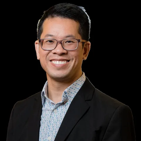 Portrait of Duc-Huy Nguyen