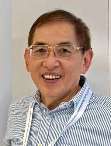 Portrait of Tung X. Bui