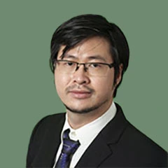 Portrait of Hung T. Luyen