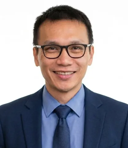 Portrait of Nghi H. Tran