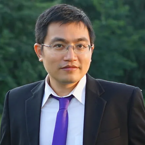 Portrait of Tuan T. Nguyen