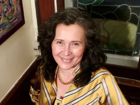 Portrait of Hoa Nguyen