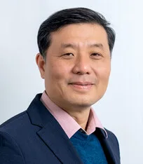 Portrait of Van H. Vu